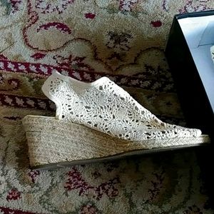 Beige crochet wedge heel sandals bucco size 9